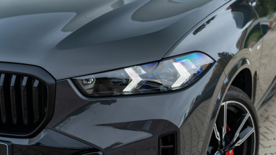 BMW X5 30d xDrive (pohľad do interiéru)