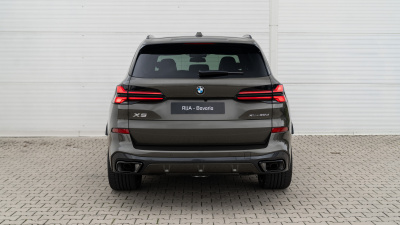 BMW X5 30d xDrive (pohľad do interiéru)