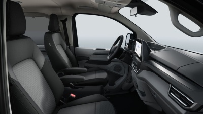 VW Caravelle LR 2.0 TDI (pohľad do interiéru)