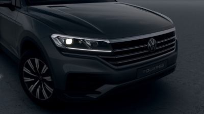 VW Touareg 3.0 TDI Limited (pohľad spredu)