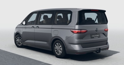 VW Multivan Bulli Long 2.0 TDI (pohľad zozadu)