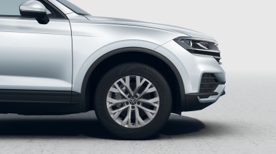 VW Touareg 3.0 TDI Limited (pohľad do interiéru)