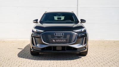 AUDI Q6 e-tron Quattro (pohľad do interiéru)