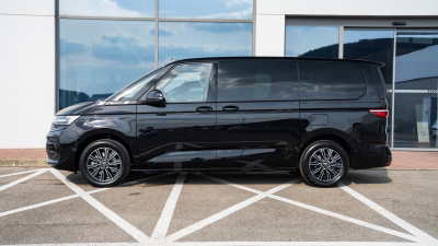 VW Multivan Bulli Long 2.0 TDI (pohľad zboku)
