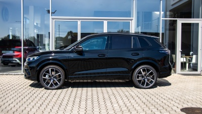 VW Tiguan 1.5 TSI eHybrid R-Line Limited (pohľad zboku)