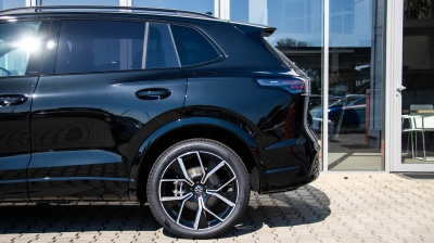 VW Tiguan 1.5 TSI eHybrid R-Line Limited (pohľad spredu)