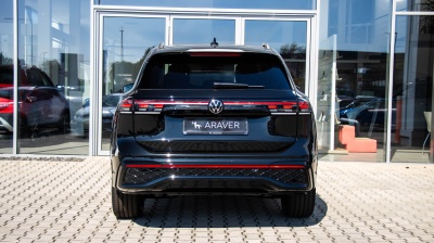 VW Tiguan 1.5 TSI eHybrid R-Line Limited (pohľad do interiéru)