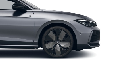 VW Passat Variant 2.0 TDI R-Line Limited 4x4 (pohľad do interiéru)
