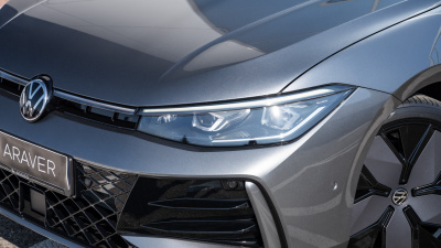 VW Passat Variant 2.0 TDI R-Line Limited 4x4 (pohľad do interiéru)