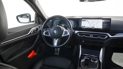 BMW 420d xDrive Gran Coupé (pohľad do interiéru)