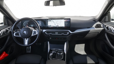 BMW 420d xDrive Gran Coupé (pohľad do interiéru)