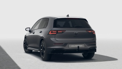 VW Golf 1.5 eTSI R-Line Limited (pohľad zozadu)