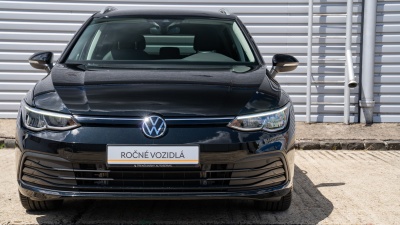 Volkswagen Golf Variant 1.5 eTSI  (pohľad do interiéru)