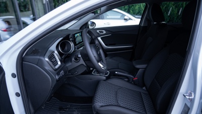 Kia Ceed 1.5 T-GDi Silver (pohľad do interiéru)