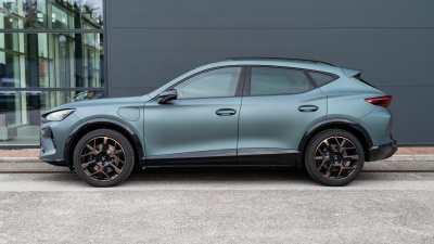 CUPRA Formentor VZ 1.5 PHEV (pohľad zboku)