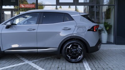 Kia Sportage 1.6 T-GDi 7DCT Gold (pohľad do interiéru)