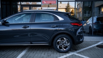 Kia XCeed 1.0 T-GDi Silver (pohľad do interiéru)