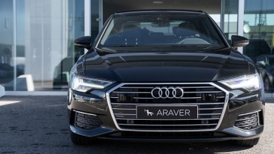 AUDI A6 limousine (pohľad spredu)