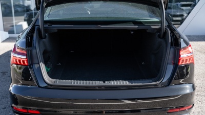 AUDI A6 limousine