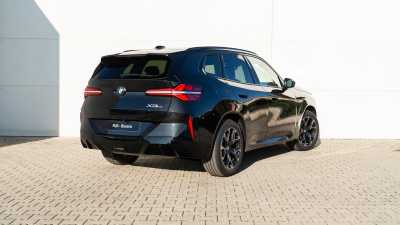 BMW X3 20 xDrive (pohľad zboku)