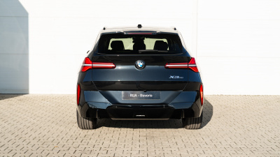 BMW X3 20 xDrive (pohľad do interiéru)