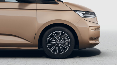 VW Multivan Bulli Long 2.0 TDI (pohľad spredu)