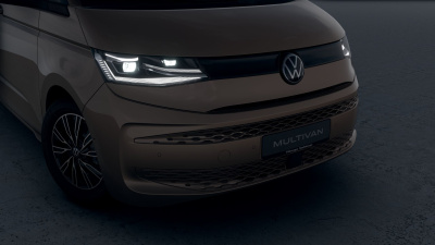 VW Multivan Bulli Long 2.0 TDI (pohľad do interiéru)