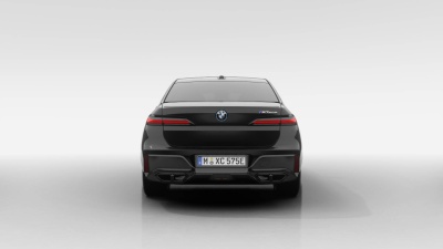 BMW M760e xDrive Sedan (pohľad do interiéru)