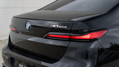 BMW M760e xDrive Sedan