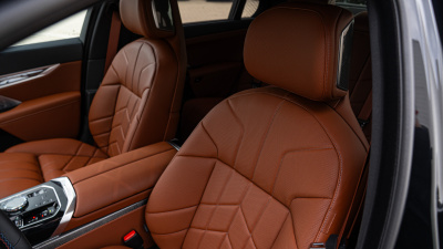 BMW M760e xDrive Sedan