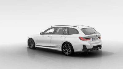 BMW 320d xDrive Touring (pohľad zboku)