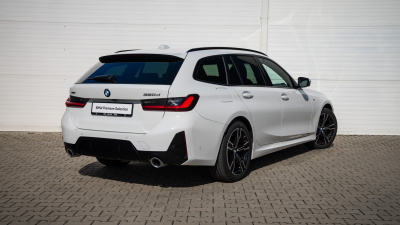 BMW 320d xDrive Touring (pohľad zboku)