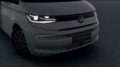 VW Multivan Bulli Long 2.0 TDI (pohľad do interiéru)