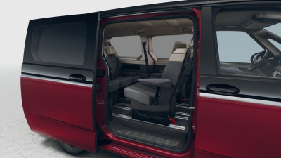 VW Multivan Bulli Long 2.0 TDI (pohľad do interiéru)