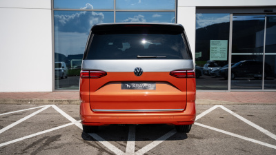 VW Multivan Bulli Long 2.0 TDI (pohľad spredu)