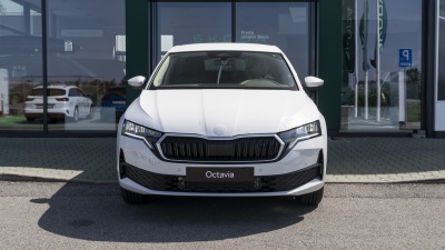 Škoda Octavia 1.5 TSI Drive 130 (pohľad zozadu)