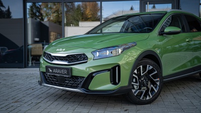 Kia XCeed 1.5 T-GDi Gold (pohľad do interiéru)