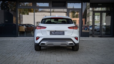 Kia XCeed 1.5 T-GDi Gold (pohľad spredu)
