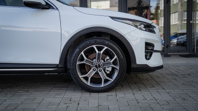 Kia XCeed 1.5 T-GDi Gold (pohľad do interiéru)