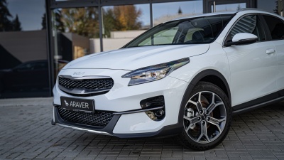 Kia XCeed 1.5 T-GDi Gold (pohľad do interiéru)