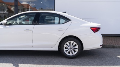 Škoda Octavia 2.0 TDI Drive 130 Plus (pohľad do interiéru)