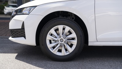 Škoda Octavia 2.0 TDI Drive 130 Plus (pohľad do interiéru)