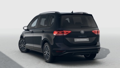 VW Touran 1.5 TSI Limited (pohľad zozadu)
