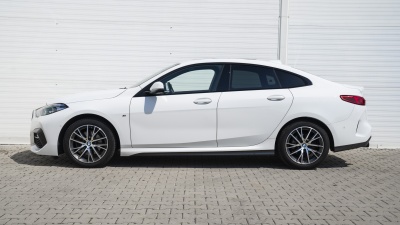 BMW 218i Gran Coupé (pohľad zozadu)