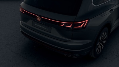 VW Touareg 3.0 TDI Elegance Limited (pohľad do interiéru)
