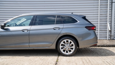 Škoda Superb Combi 2.0 TDI Selection (pohľad do interiéru)
