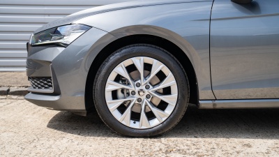 Škoda Superb Combi 2.0 TDI Selection (pohľad do interiéru)