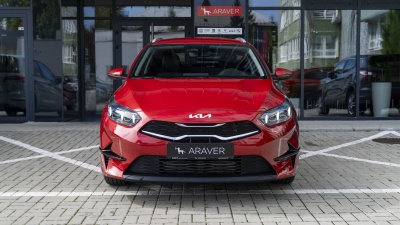 Kia Ceed SW 1.5 T-GDi 7DCT Gold (pohľad zozadu)