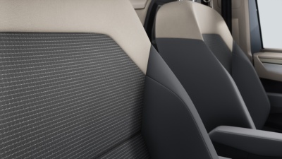 VW Multivan Bulli 2.0 TDI (pohľad do interiéru)