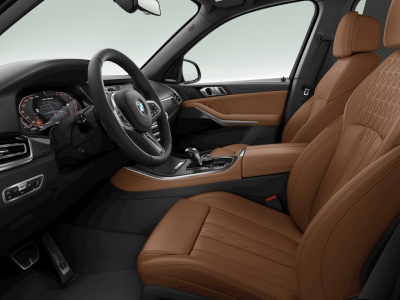 BMW X5 M50i xDrive (pohľad do interiéru)